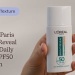 L'Oréal Paris Bright Reveal Tinted Daily Fluid SPF50 Medium | Textur