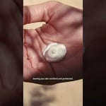 L'Occitane Shea Butter Hand Cream Textura