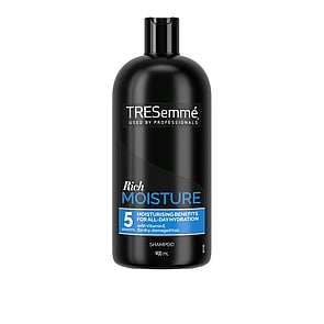 TRESemmé Rich Moisture Shampoo 900ml (30.43 fl oz)