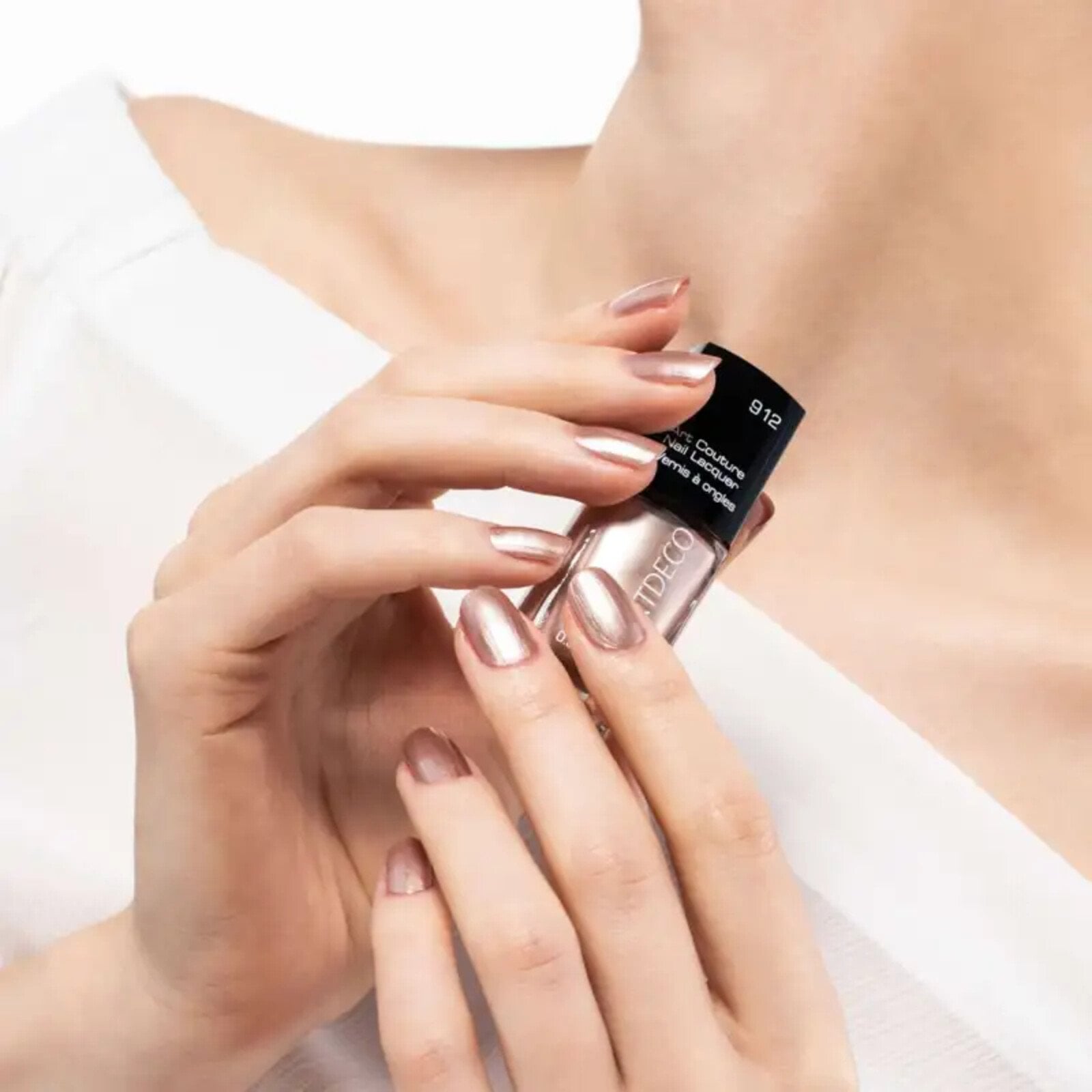 Artdeco Art Couture Nail Lacquer 912 English Lady 10ml