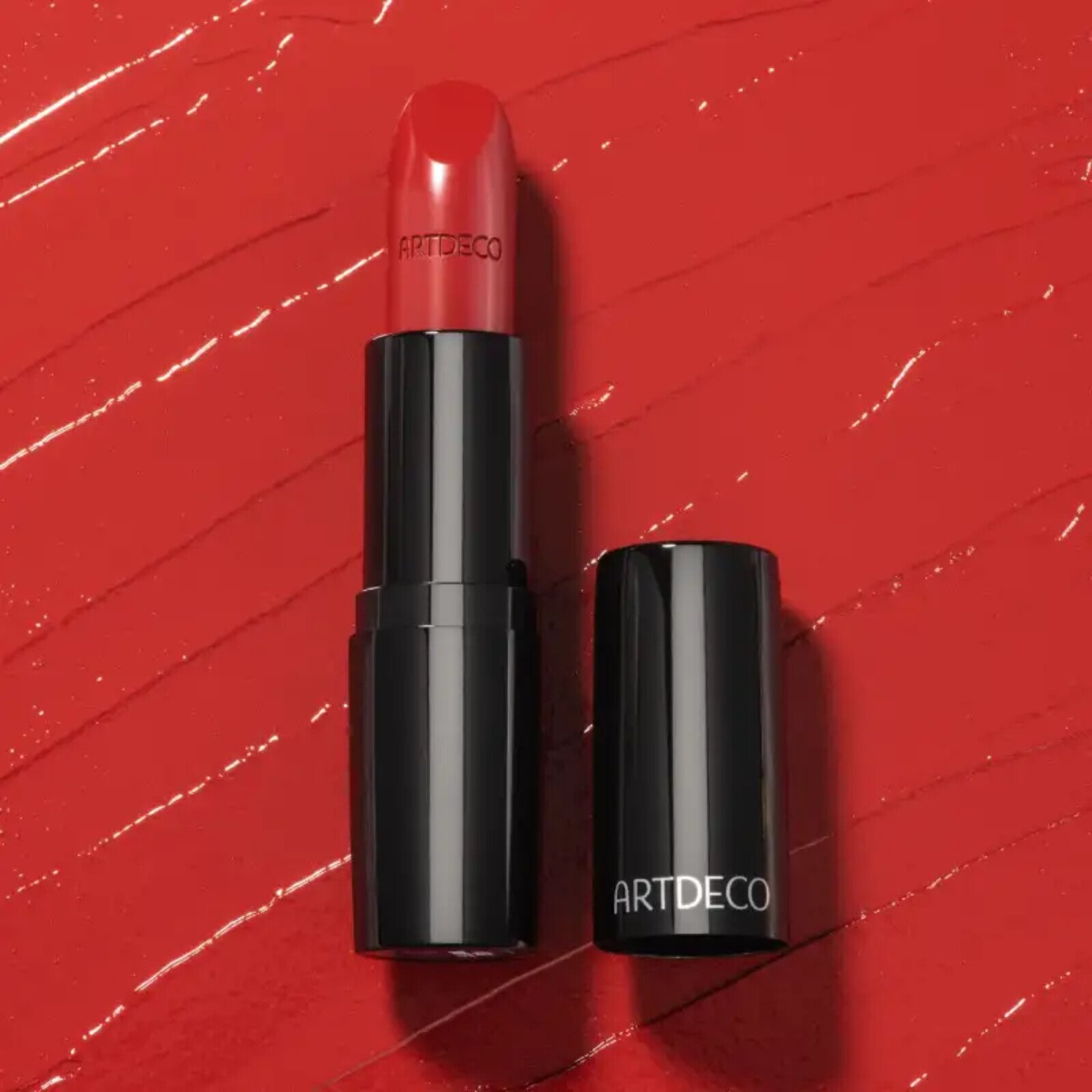 Artdeco Perfect Color Lipstick 806 ARTDECO RED 4g