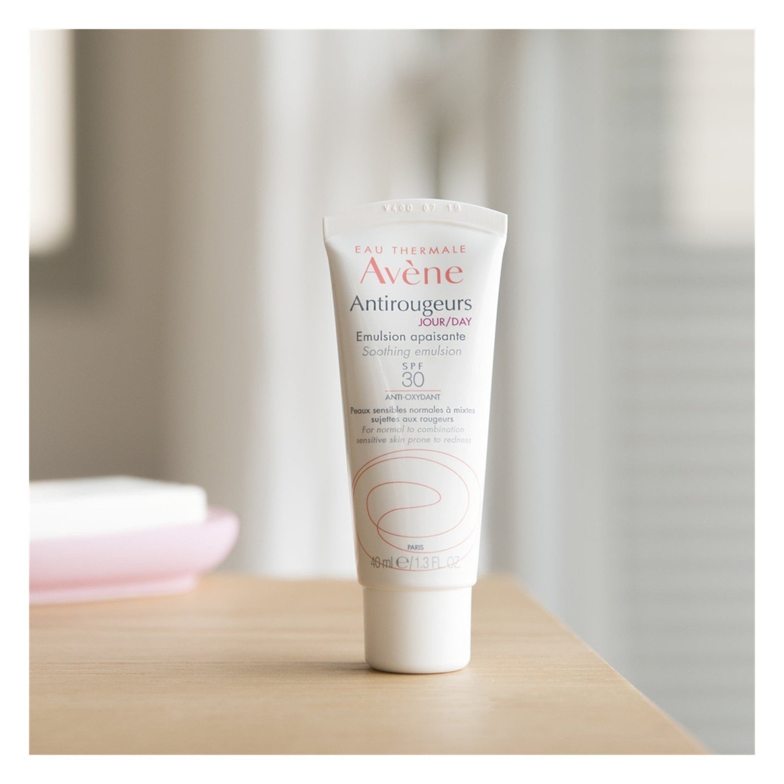 Avène Antirougeurs Day Anti-Oxydant Soothing Emulsion SPF30 40ml