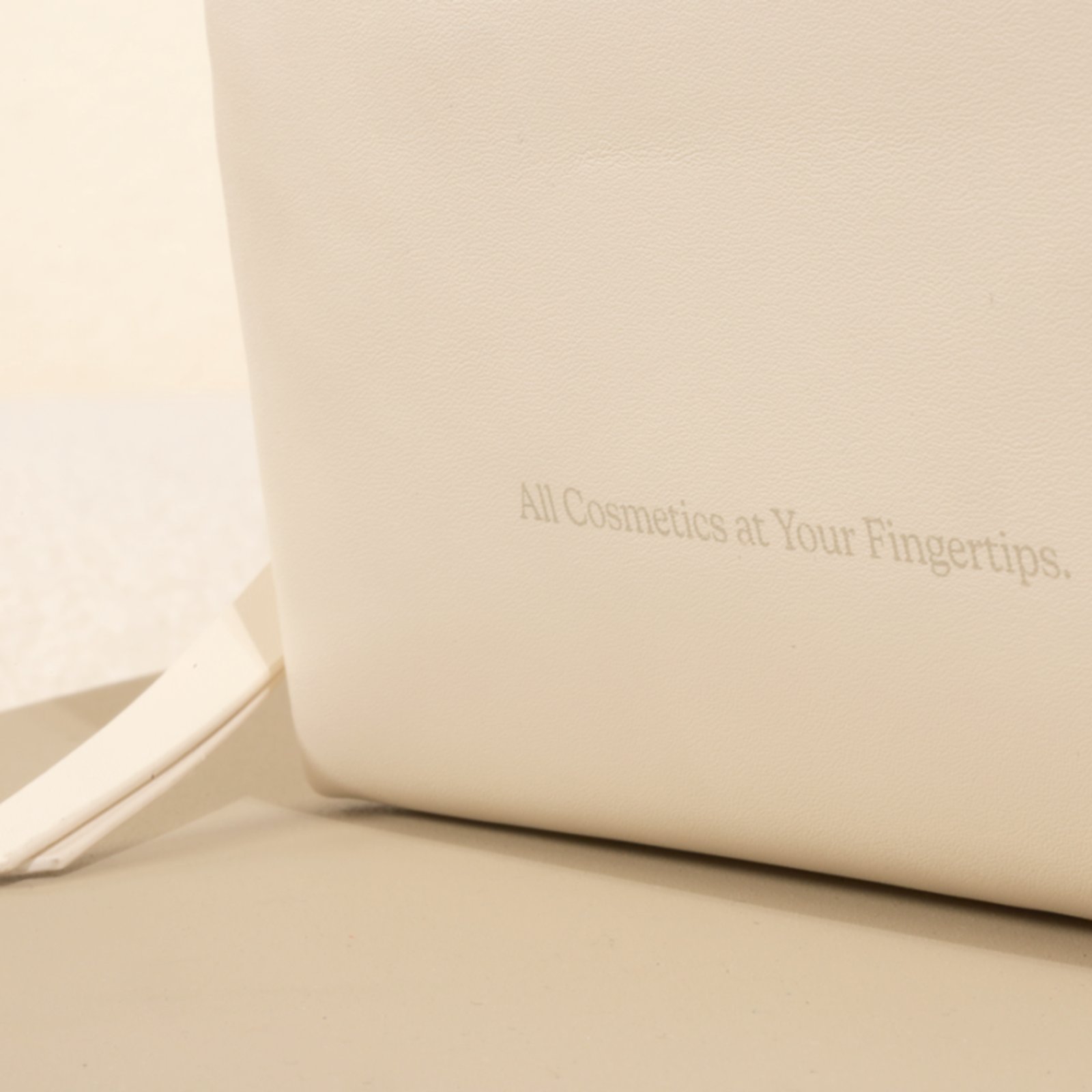 Care to Beauty Necessaire