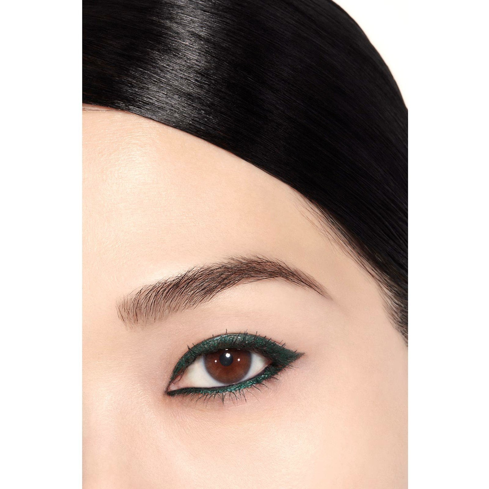 CHANEL Stylo Yeux Waterproof Long-Lasting Eyeliner 46 Vert Émeraude 0.30g