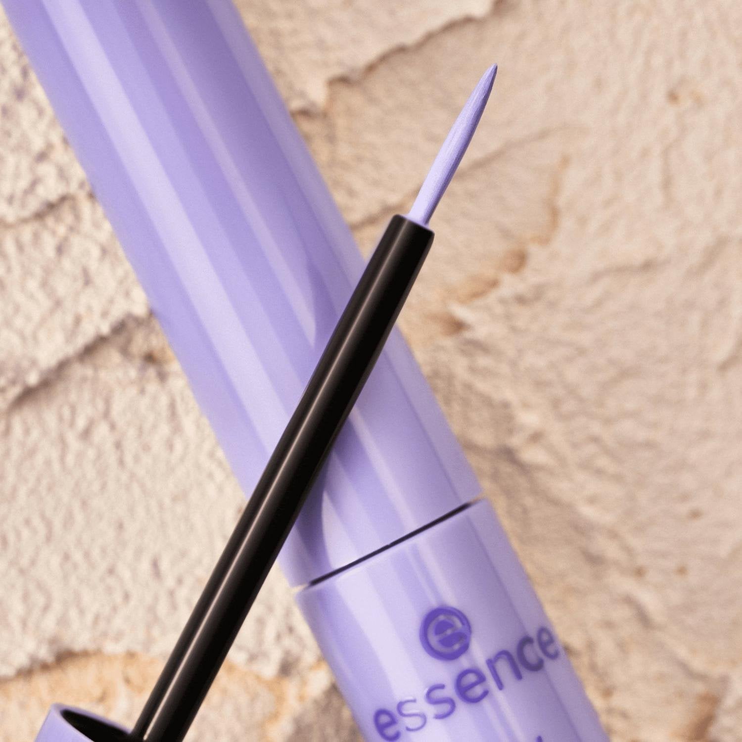 essence COLOR it! Eyeliner Líquido 03 Light Lilac 3ml