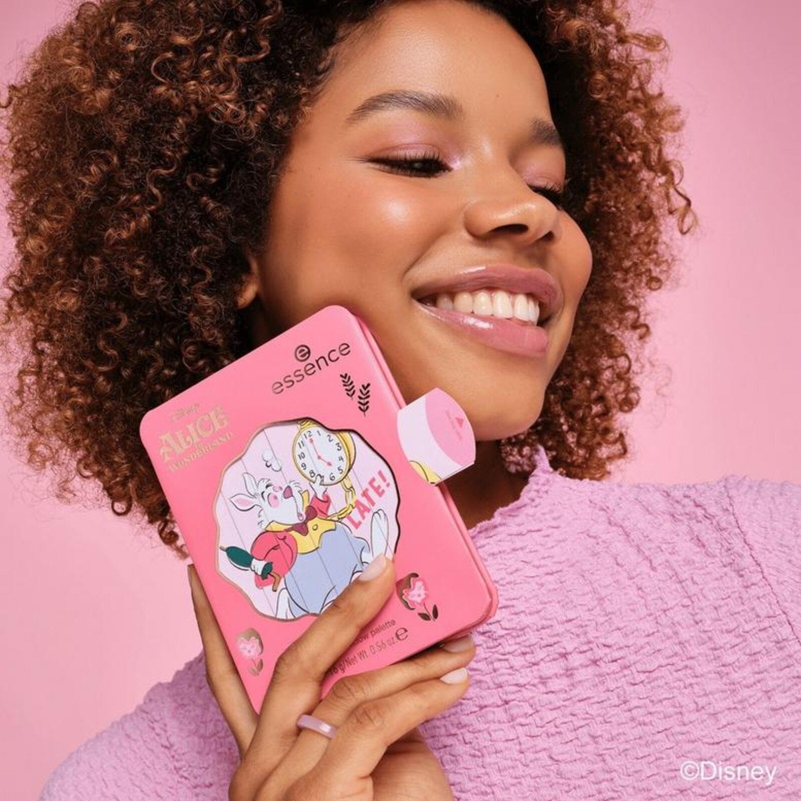 essence Disney Alice in Wonderland Eyeshadow Palette 02 Running As Fast As I Can!