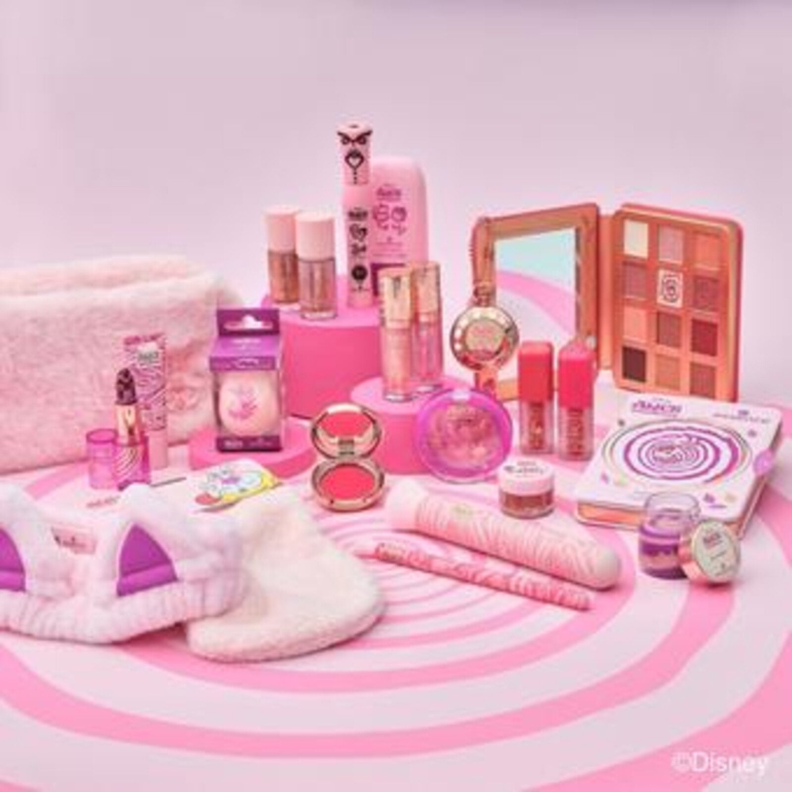 essence Disney Alice in Wonderland Fluffy Mousse Matte Blush 01 Absolutely Paw-Some 3.7g