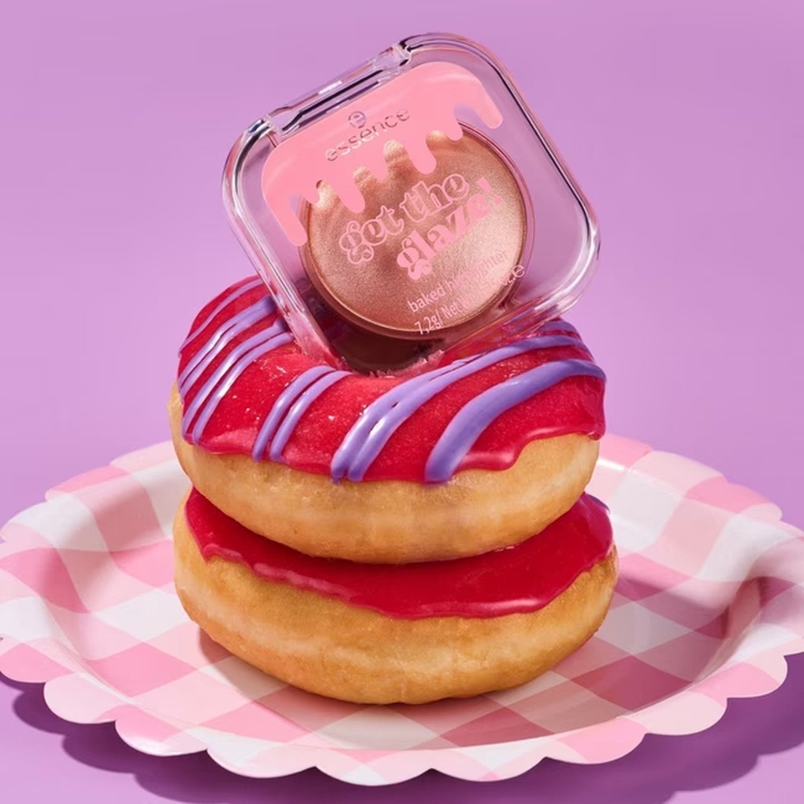 essence Get the Glaze! Baked Highlighter 01 Donut Worry, Be Glazy! 7.2g
