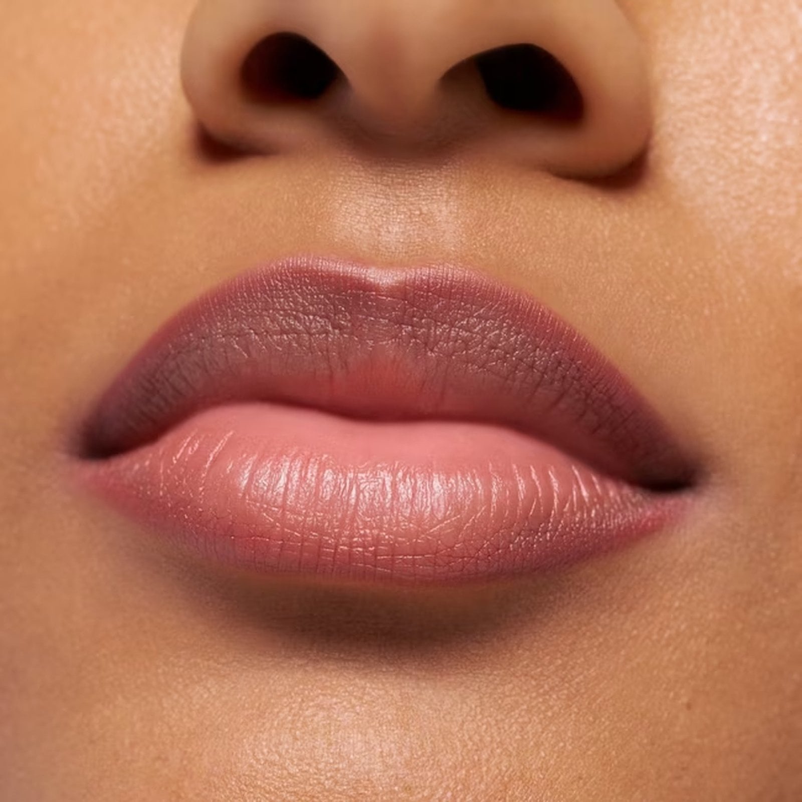 essence POUTline Soft Glide Lip Pencil 01 Like To Mauve It 0.62g