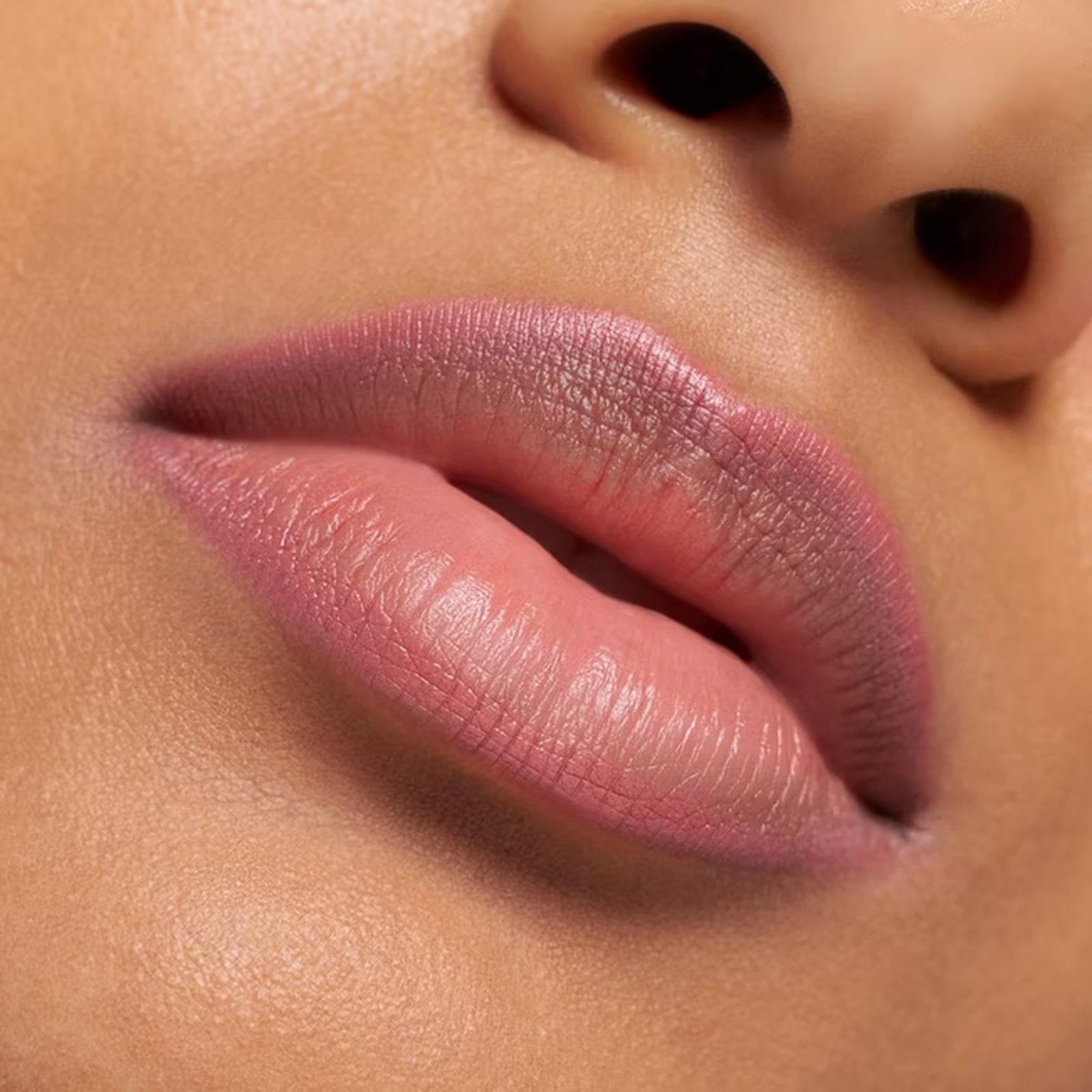 essence POUTline Soft Glide Lip Pencil 02 Pinky Promise 0.62g