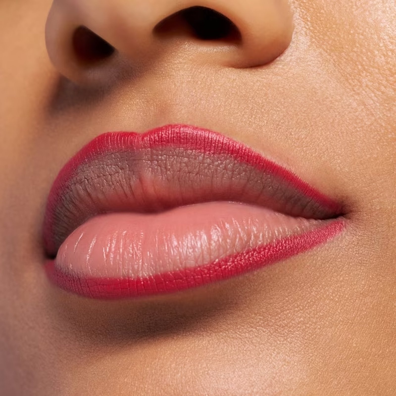 essence POUTline Soft Glide Lip Pencil 05 Pout Out Loud 0.62g