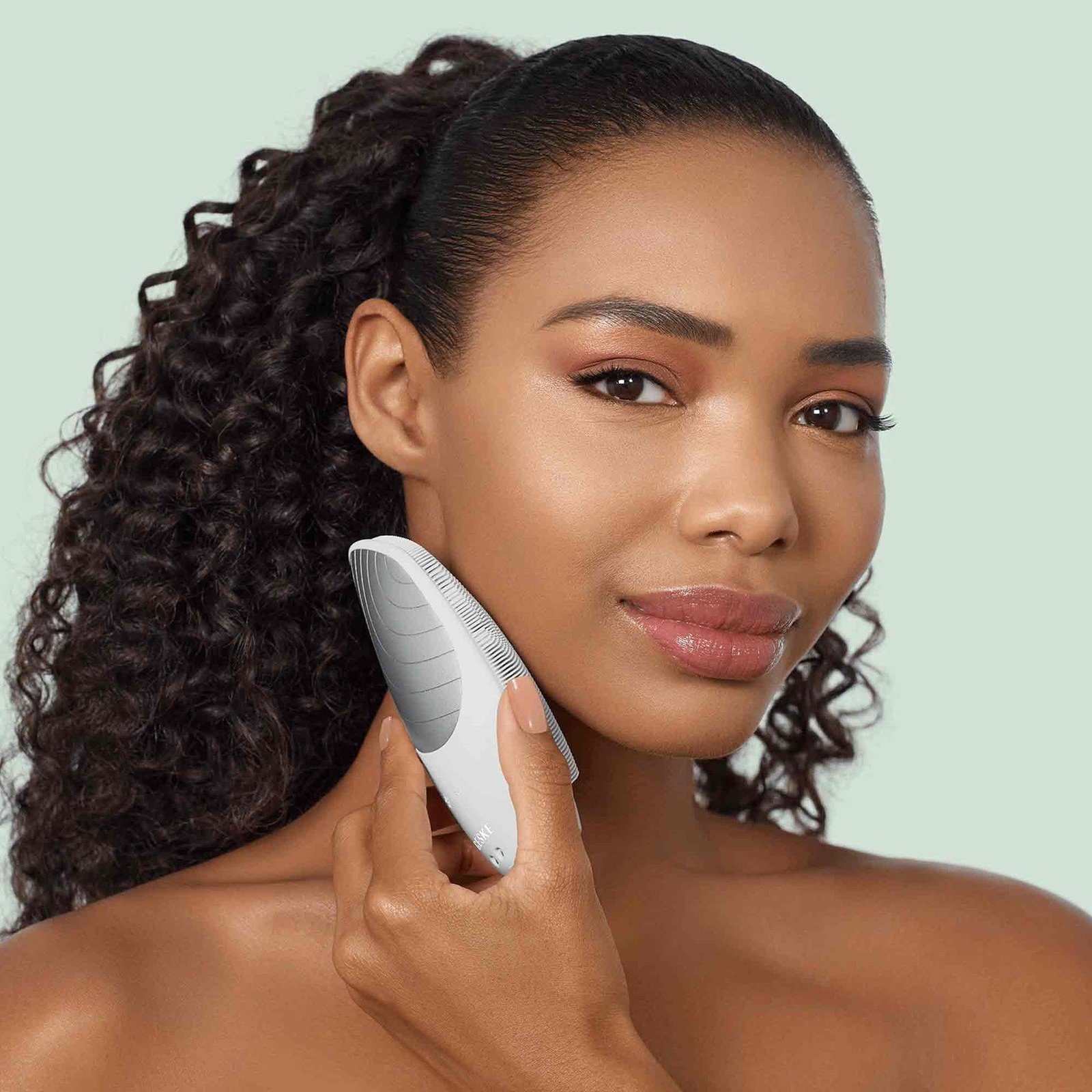 GESKE Sonic Thermo Facial Brush 6-In-1 White Qatar