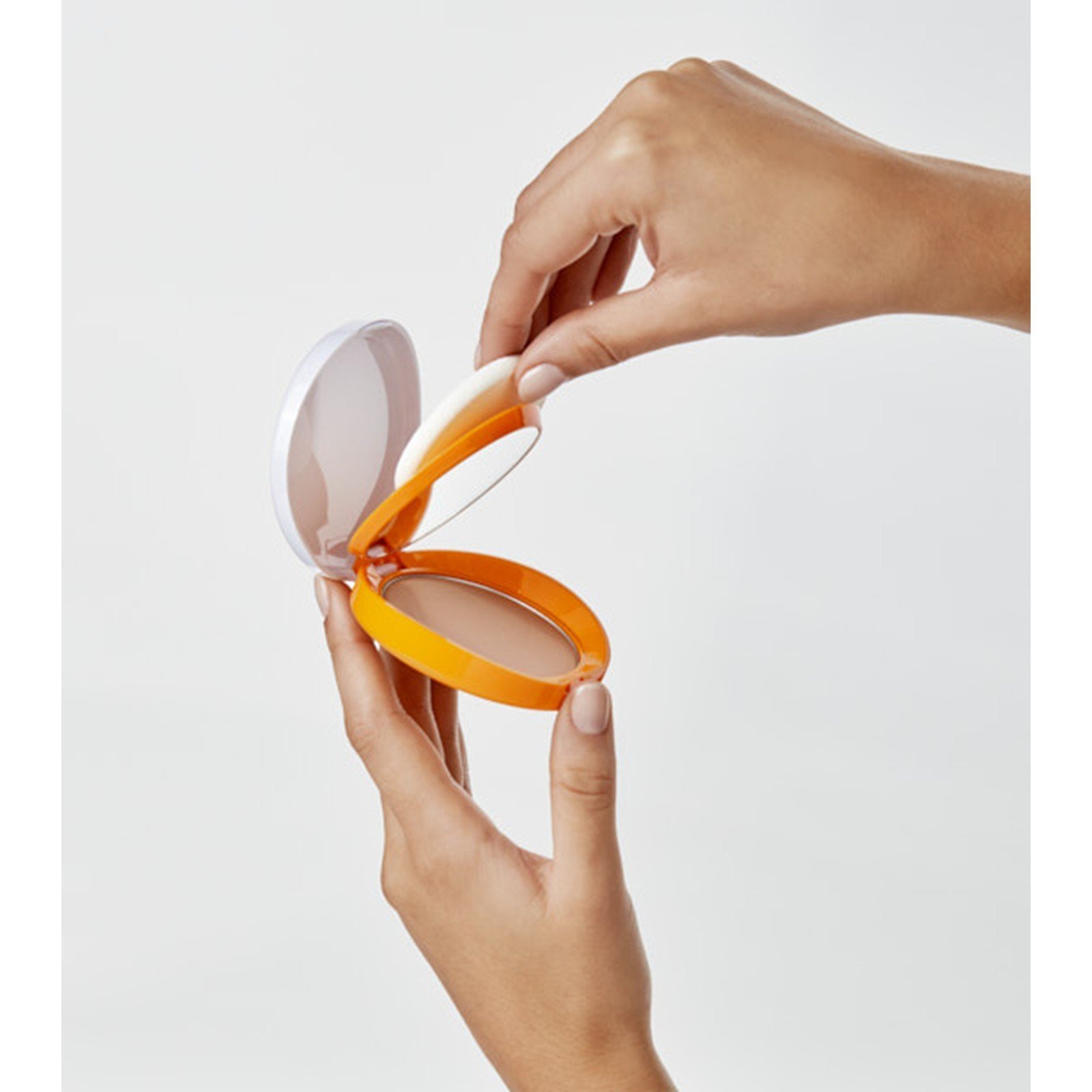 Heliocare 360 Oil-Free Compact Sunscreen SPF50+ Beige 10g