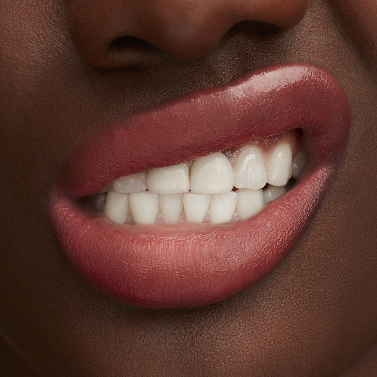 M.A.C Cosmetics Lustreglass Lipstick 544 Business Casual 3g