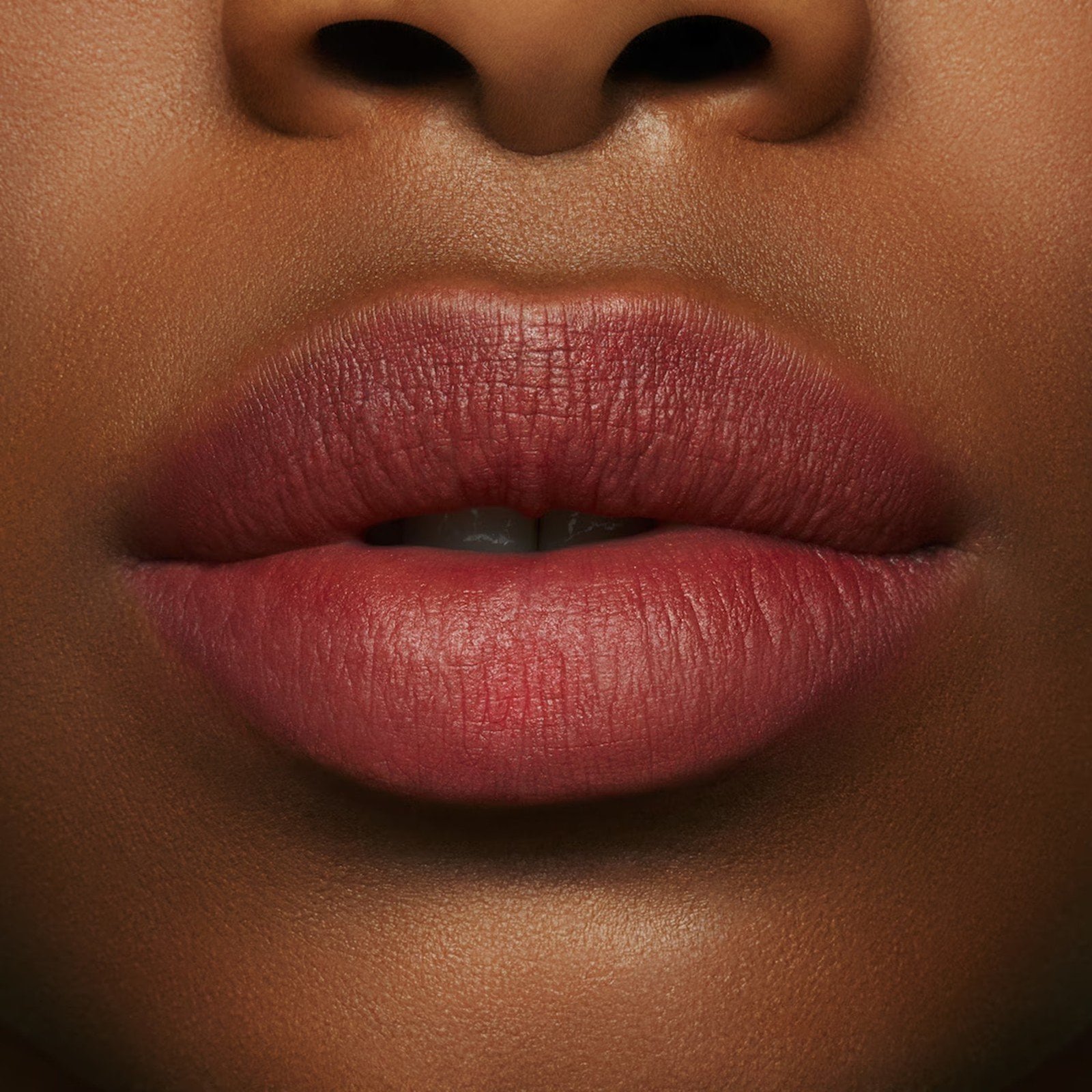 M.A.C Cosmetics Powder Kiss Lipstick 930 Brickthrough 3g