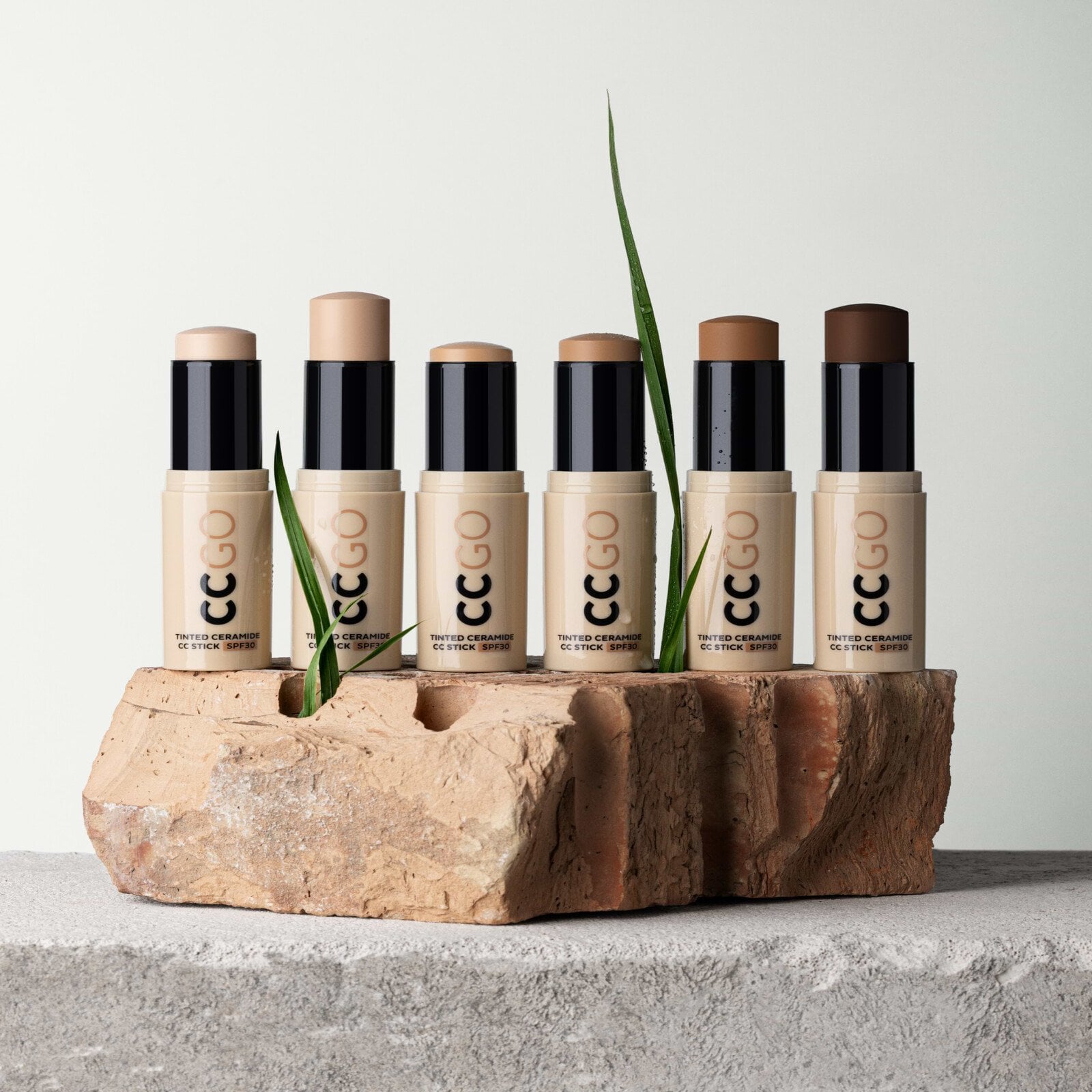 Mádara CC GO Tinted Ceramide CC Stick SPF30 60 Olive 13g