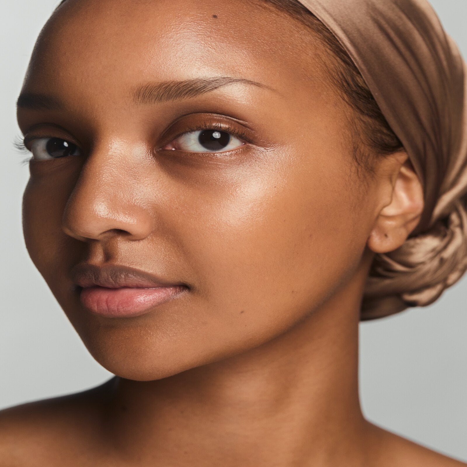 Mádara CC GO Tinted Ceramide CC Stick SPF30 80 Fudge 13g