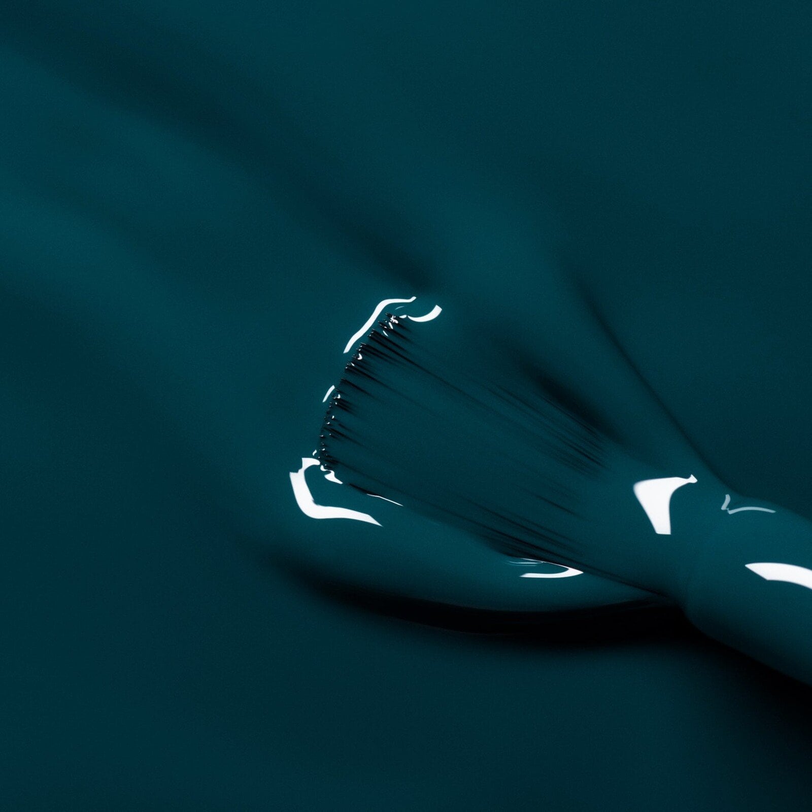 Manucurist Green Nail Polish Dark Clover 15ml