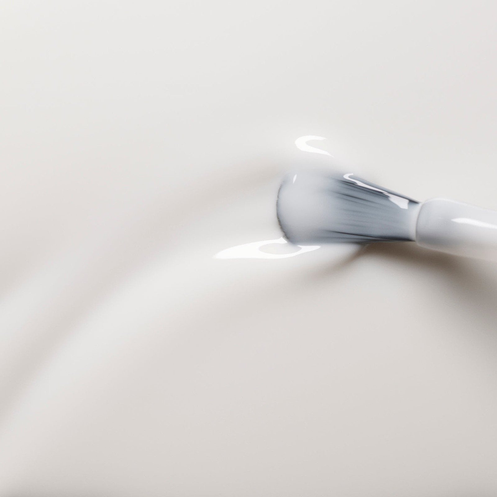 Manucurist Green Nail Polish Milky White 15ml