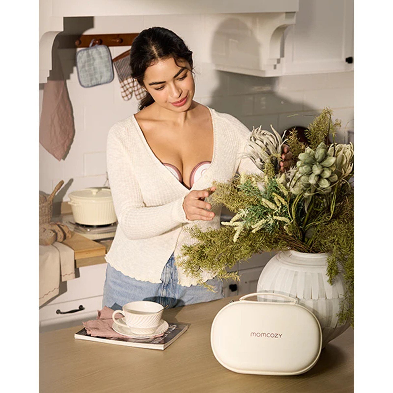 Momcozy M6 Mobile Style™ Hands-Free Double Breast Pump Cozy Red