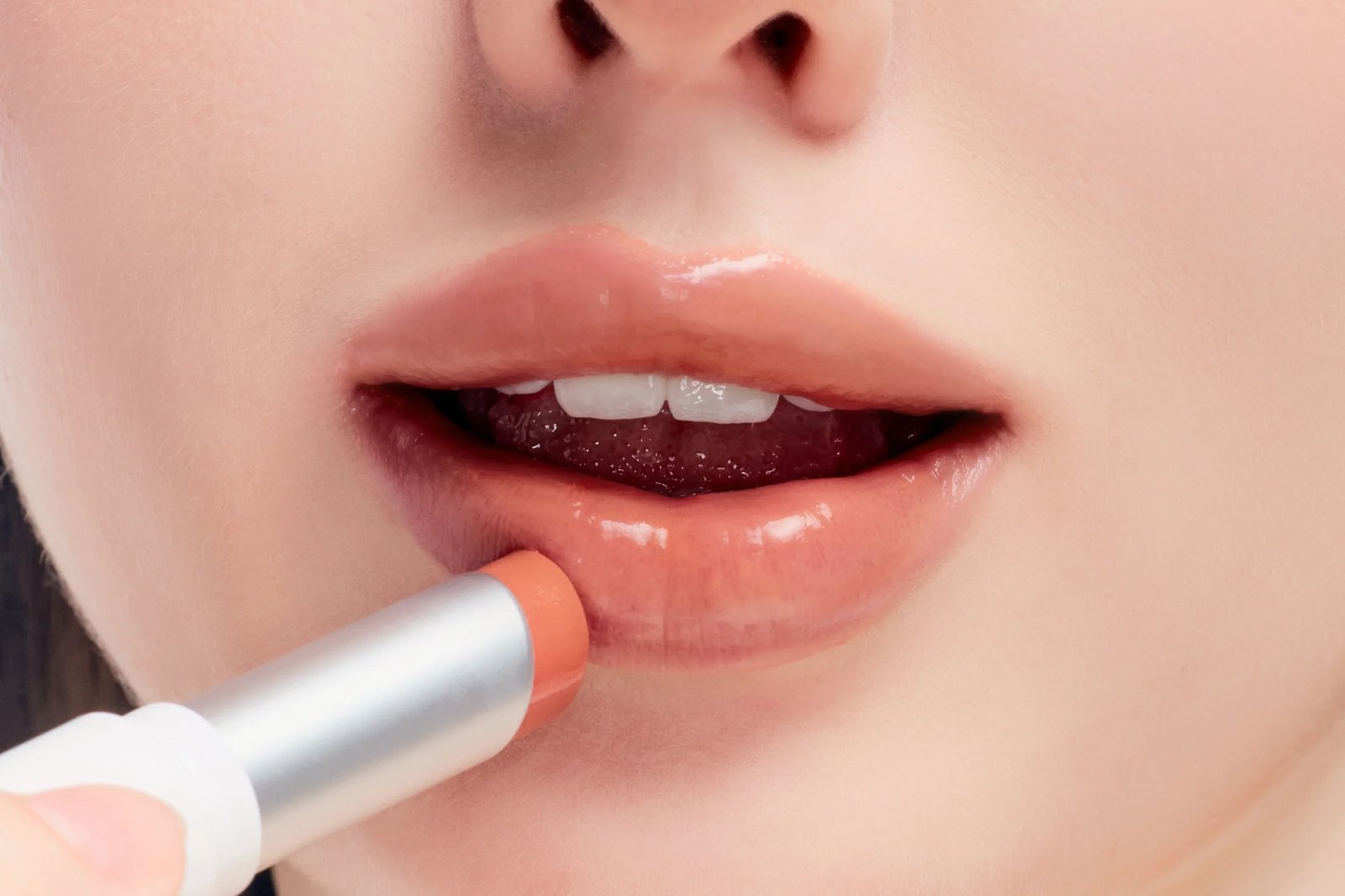 Romand Glasting Melting Balm 05 Nougat Sand 3.5g