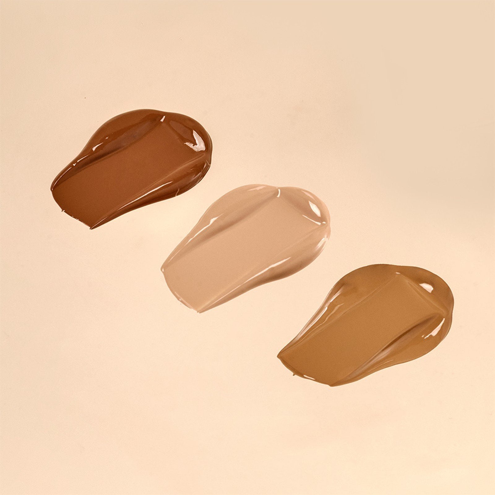 SENSAI Flawless Satin Moisture Foundation SPF25 FS204.5 Warm Beige 30ml