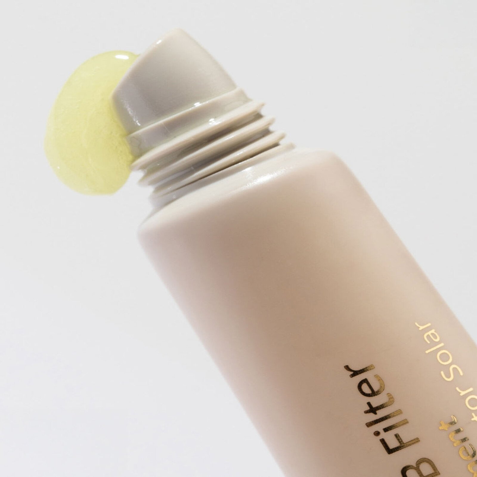 Skin Generics Filtro solar UVA/UVB Tratamiento labial SPF50+ 7ml