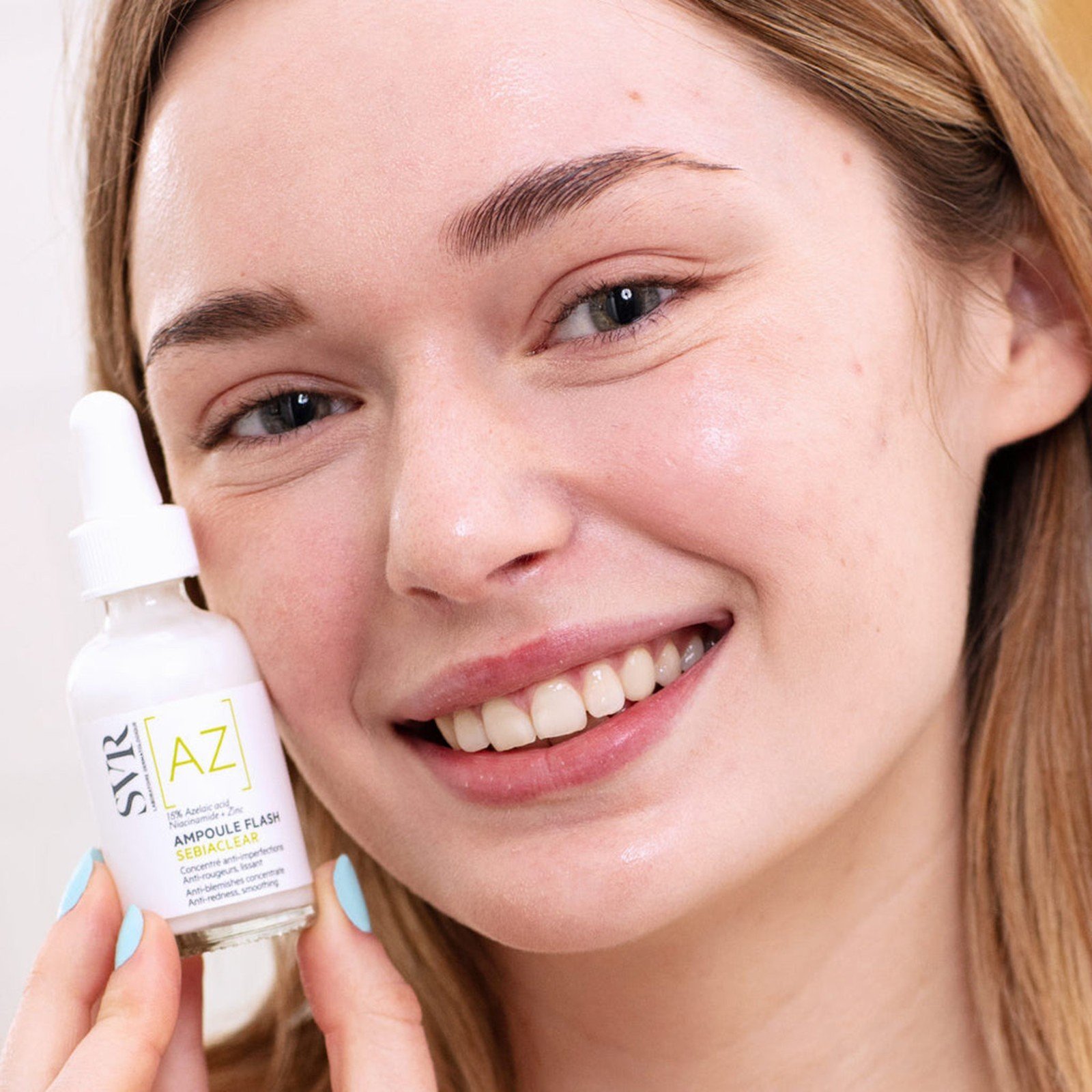 SVR Ampoule Flash [AZ] Sebiaclear Anti-Blemishes Concentrate 30ml