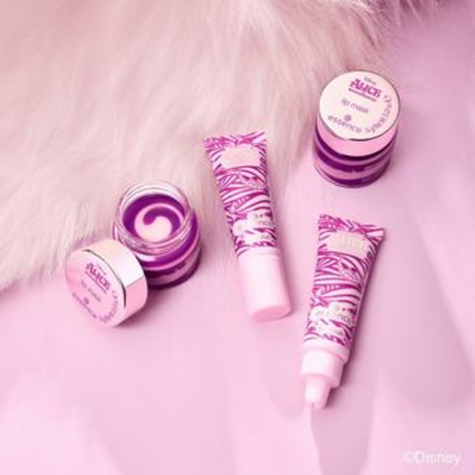 Essence Disney Alice in Wonderland Lip Scrub 01 Smirk & Smile 10Ml Sverige