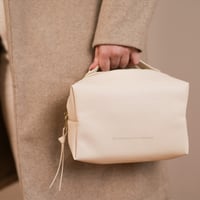 Care to Beauty Necessaire