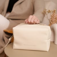 Care to Beauty Necessaire