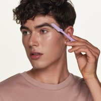 essence مثبّت الحواجب
