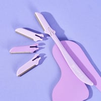 essence مثبّت الحواجب