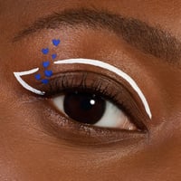 essence COLOR it! Flüssiger Eyeliner 02 White 3ml