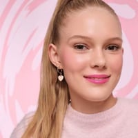 essence Disney Alice in Wonderland Color-Changing Lip Glow 01 Swirl & Twirl 3.2g