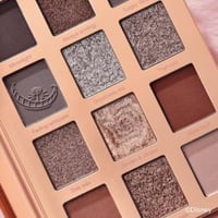 essence Disney Alice in Wonderland Eyeshadow Palette 01 All Smiles Here