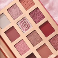 essence Disney Alice in Wonderland Eyeshadow Palette 02 Running As Fast As I Can!