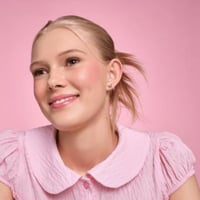 essence Disney Alice in Wonderland Fluffy Mousse Matte Blush 01 Absolutely Paw-Some 3.7g