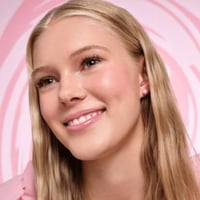 essence Disney Alice in Wonderland Fluffy Mousse Matte Blush 02 So Paw-Dorable 3.7g