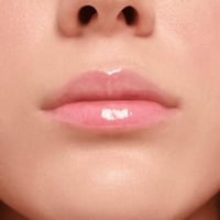 essence Disney Alice in Wonderland Plumping High-Shine Lipgloss 01 Wear A Smile 4ml