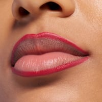 essence POUTline Soft Glide Lip Pencil 05 Pout Out Loud 0.62g