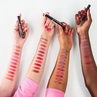 essence The Slim Stick أحمر شفاه طويل الثبات لمدة 6 ساعات 109 Burgundy Bliss 1.7g