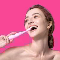 FOREO ISSA™ 3 Ultra-Hygienic Sonic Toothbrush Pearl Pink