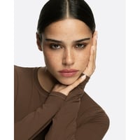 إنجلوت أحمر الشفاه السائل إنجلوت جليزد ليبس سائل بعامل حماية من الشمس SPF50+ 93 كاروت كيك 3.5 مل