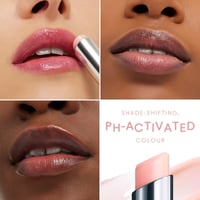 M.A.C Cosmetics Glowplay Tendertalk Lip Balm 457 Favourite 3.14g