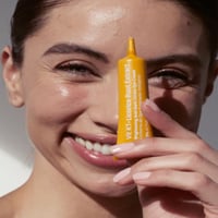 Skin Generics Vit K1 + Extracto de Raíz de Regaliz Contorno de Ojos Luminoso Antiojeras 15ml