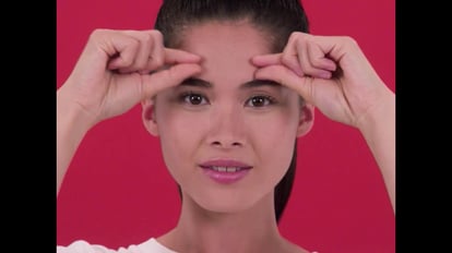 HOW-TO : Apply the Wrinkle smoothing light cream