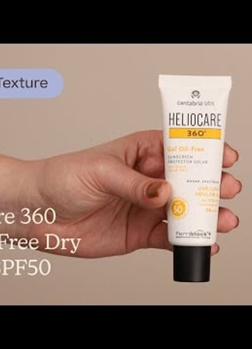 Heliocare 360 Gel Oil-Free Dry Touch SPF50 Texture | Care to Beauty