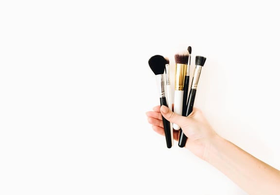 How To Clean Makeup Brushes & Sponges Without Wasting Water