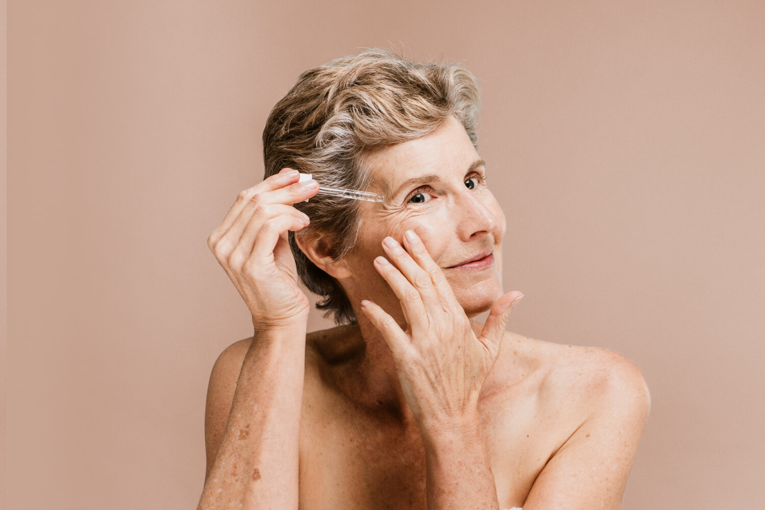 How to Manage Skin Conditions During Menopause